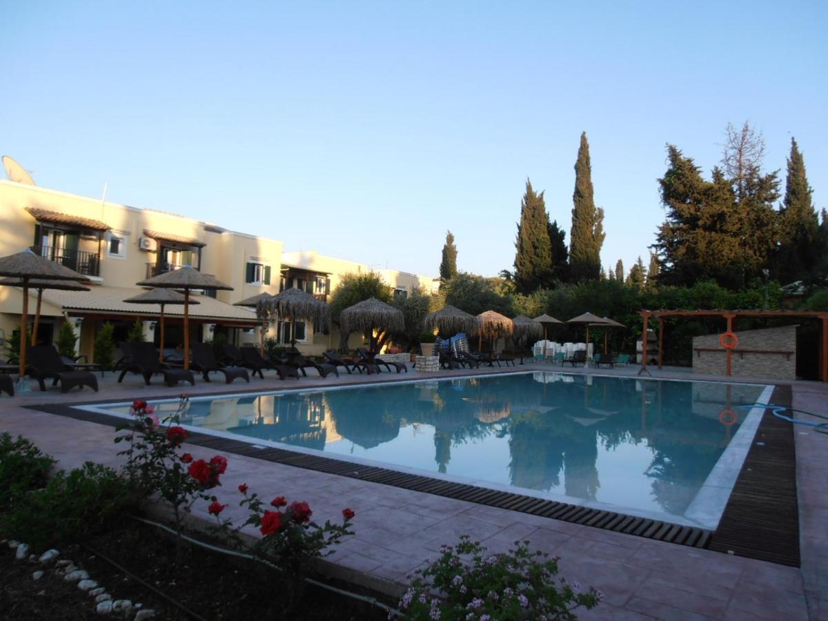 מלון קאסיופי Frosini Gardens מראה חיצוני תמונה